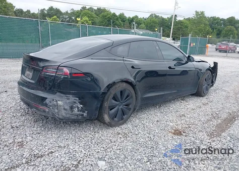 2024 Tesla Model S из США, поврежденный, VIN 5YJSA1E57RF533266
